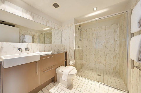 Wyndel Apartments North Sydney - Harbour Watch - Taree Accommodation 5