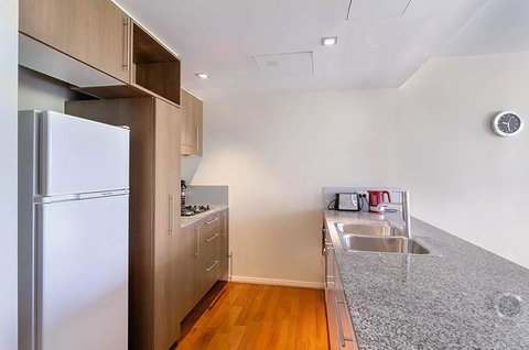 Wyndel Apartments North Sydney - Harbour Watch - Taree Accommodation 10