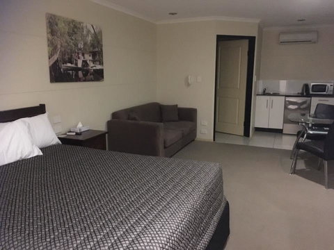 Balranald Club Motel - Taree Accommodation 4