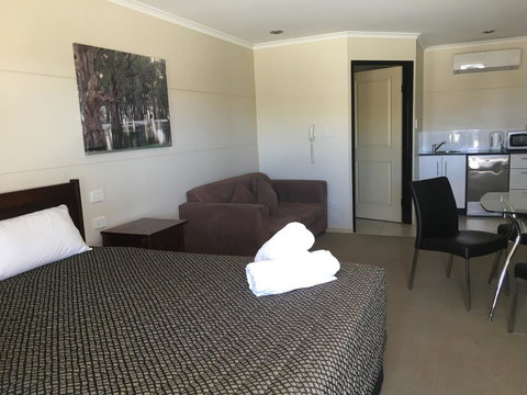 Balranald Club Motel - Taree Accommodation 2