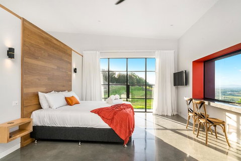 Sundays At Byron - Taree Accommodation 11