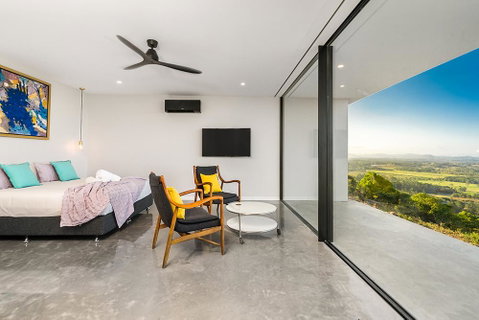 Sundays At Byron - Taree Accommodation 22