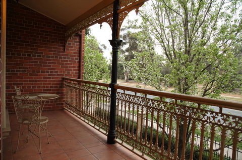 Carlyle Suites & Apartments - Taree Accommodation 16