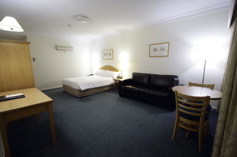 Carlyle Suites & Apartments - Taree Accommodation 8