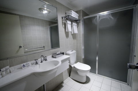 Carlyle Suites & Apartments - Taree Accommodation 7