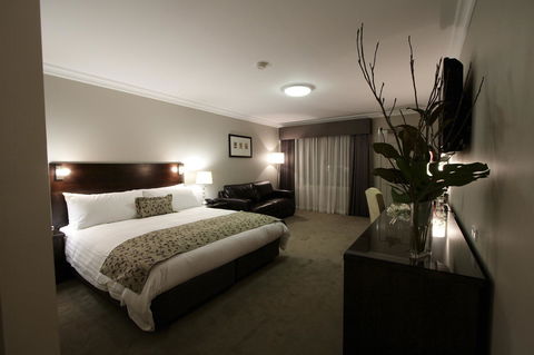 Carlyle Suites & Apartments - Taree Accommodation 3