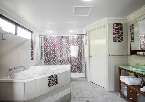 Mercure Darwin Airport Resort - Taree Accommodation 11