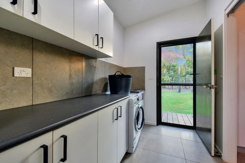 'Tropical Oasis - Darwin NT - Taree Accommodation 24