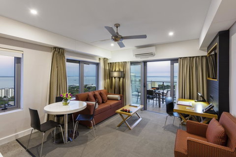 Oaks Darwin Elan Hotel - Taree Accommodation 2