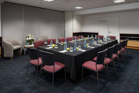 Rydges Darwin Central - Taree Accommodation 24