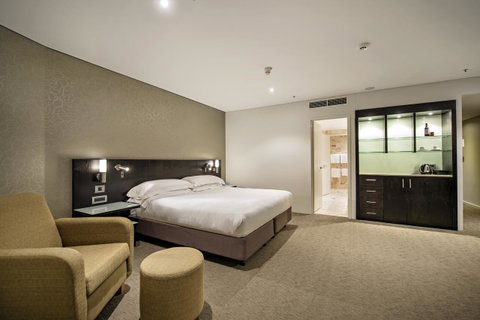 Hilton Darwin - Taree Accommodation 34