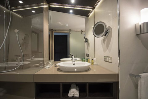 Hilton Darwin - Taree Accommodation 24