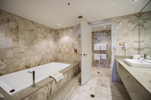 Hilton Darwin - Taree Accommodation 35