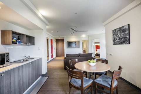 Novotel Darwin CBD - Taree Accommodation 7