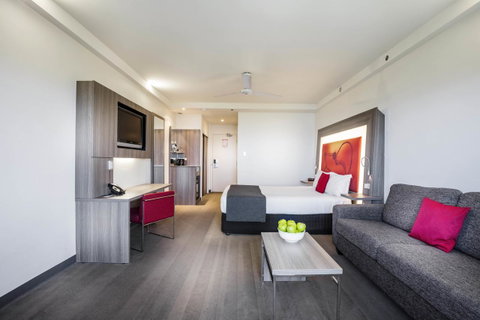 Novotel Darwin CBD - Taree Accommodation 9