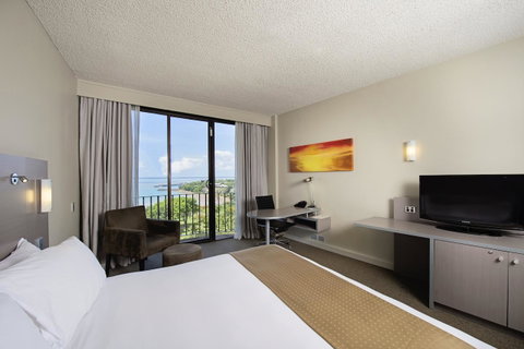 Hilton Garden Inn Darwin - Taree Accommodation 8
