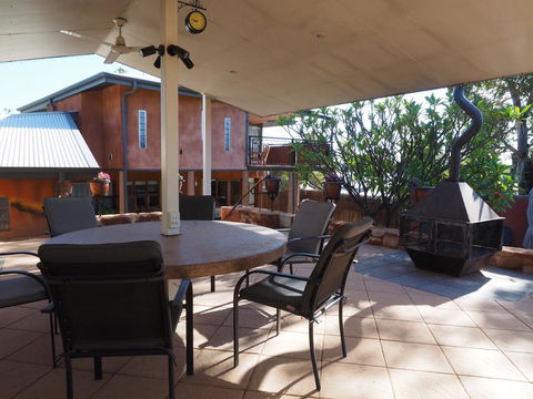 Wilmots On Dixon - Taree Accommodation 1