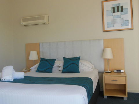 Corrigans Cove - Taree Accommodation 22