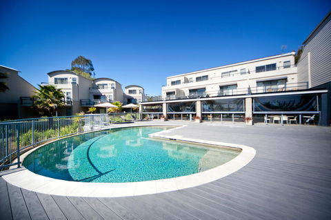 Corrigans Cove - Taree Accommodation 0