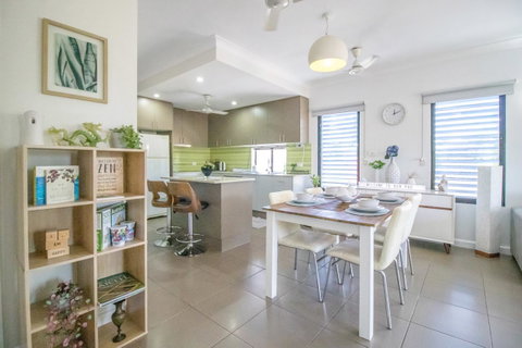ZEN QUEST - The NOMADS PAD Near Nightcliff Markets & Sunset Foreshore - Taree Accommodation 12