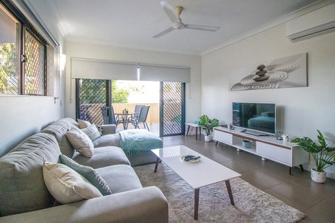 ZEN QUEST - The NOMADS PAD Near Nightcliff Markets & Sunset Foreshore - Taree Accommodation 2