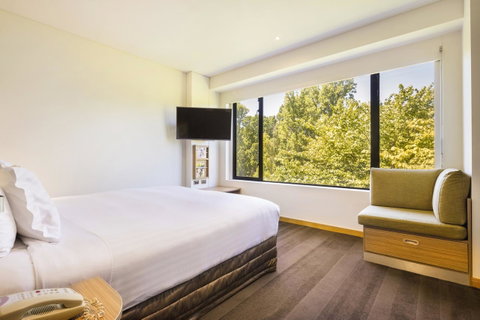 Crowne Plaza Canberra, An IHG Hotel - Taree Accommodation 30