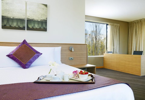 Crowne Plaza Canberra, An IHG Hotel - Taree Accommodation 44