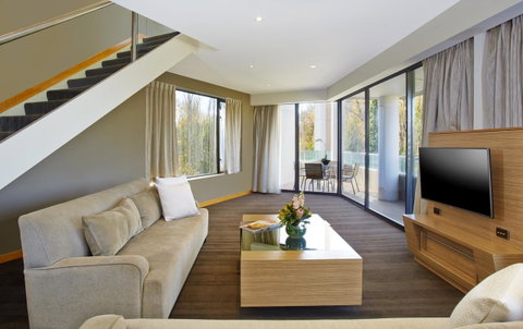 Crowne Plaza Canberra, An IHG Hotel - Taree Accommodation 38