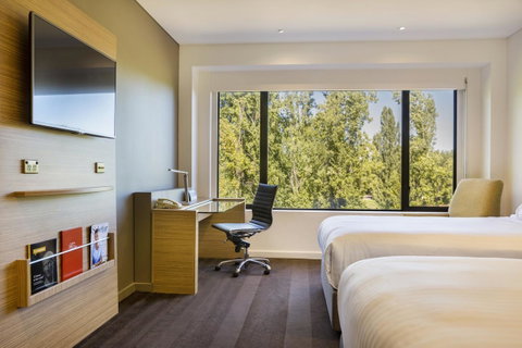 Crowne Plaza Canberra, An IHG Hotel - Taree Accommodation 22