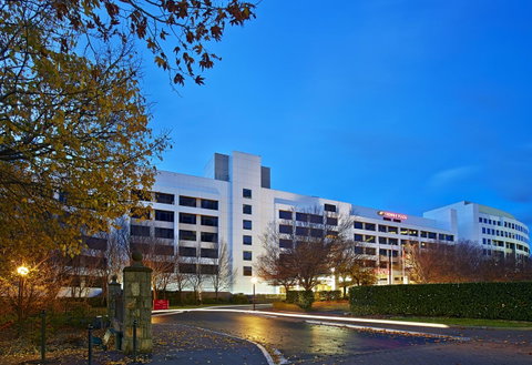 Crowne Plaza Canberra, An IHG Hotel - Taree Accommodation 1