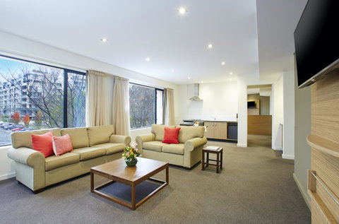 Crowne Plaza Canberra, An IHG Hotel - Taree Accommodation 11