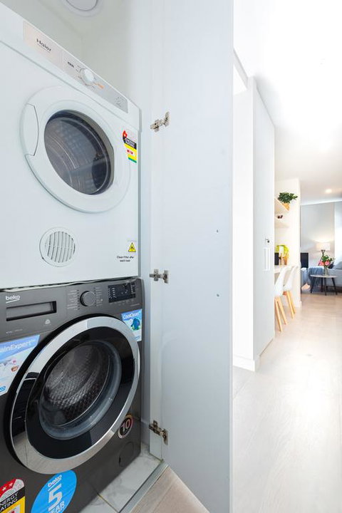 Bond Quarter Loft - Taree Accommodation 3
