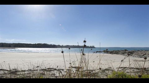 Bos'n's On Wimbie Beach Unit Twenty Five - Taree Accommodation 1
