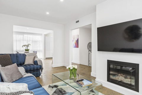 BOUTIQUE STAYS - Brighton By Sea - Taree Accommodation 0