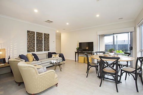 BOUTIQUE STAYS - Gumflower - Taree Accommodation 1