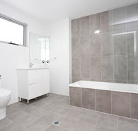 Brand new Family Friendly Apartment for 7 - Taree Accommodation