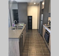 Bright Modern Stylish - Top Floor Apt - Woden - Taree Accommodation