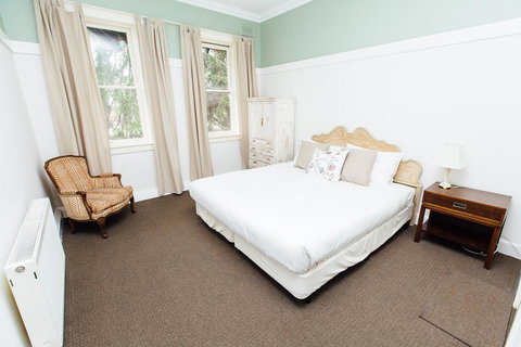Bundanoon Hotel - Taree Accommodation 2