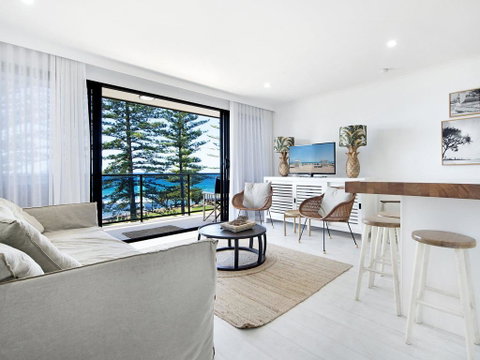 Burleigh By The Sea - Taree Accommodation 0