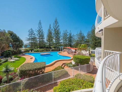 Burleigh Surf Apartments - Taree Accommodation 2