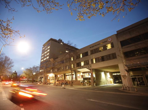 Canberra City YHA - Taree Accommodation 0