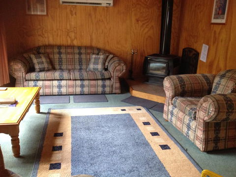 Canobolas Mountain Cabins - Taree Accommodation 1