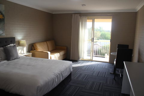 Canowindra Riverview Motel - Taree Accommodation 2
