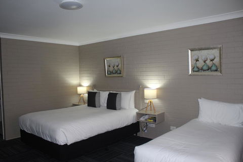 Canowindra Riverview Motel - Taree Accommodation 1