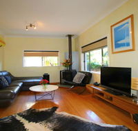 Cape Cod Beach House 25 Skyline Crescent - Taree Accommodation