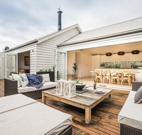Capri House - Taree Accommodation