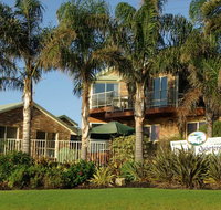 Captain's Quarters Bermagui - Taree Accommodation