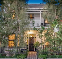 Captains Retreat Apartments and Cottages - Taree Accommodation