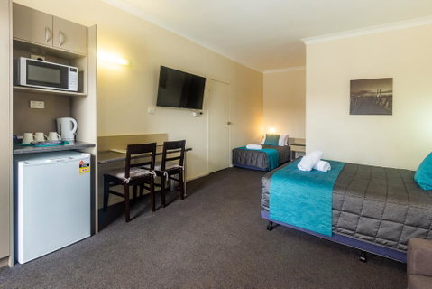 Caravilla Motor Inn - Taree Accommodation 1