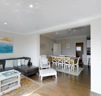 Casa Sorella - beachfront family home - Taree Accommodation